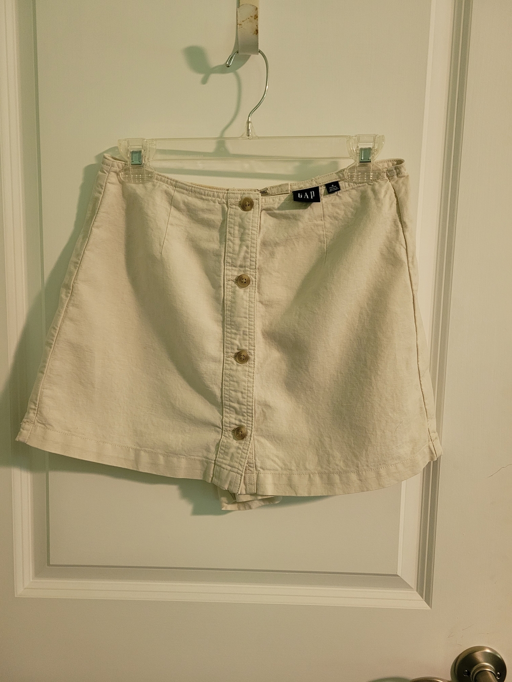 GAP Women's Cream Button-Front Zip Back Skort